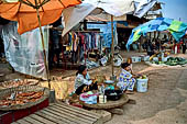 Tonle Sap - Chong Khneas Floating village, street sellers